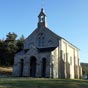 La chapelle Saint-Roch se situe à une altitude de 1290 m. au col de l'Hospitalet. Un hôpital pour les voyageurs et pèlerins fut fondé sur ce col désertique à la fin du XIIe siècle. L'hôpital et sa chapelle dédiés à saint Jacques furent confiés aux templie